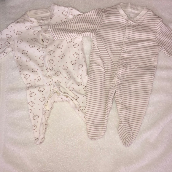 2 pack Early Days Footie PJs newborn - Picture 1 of 2